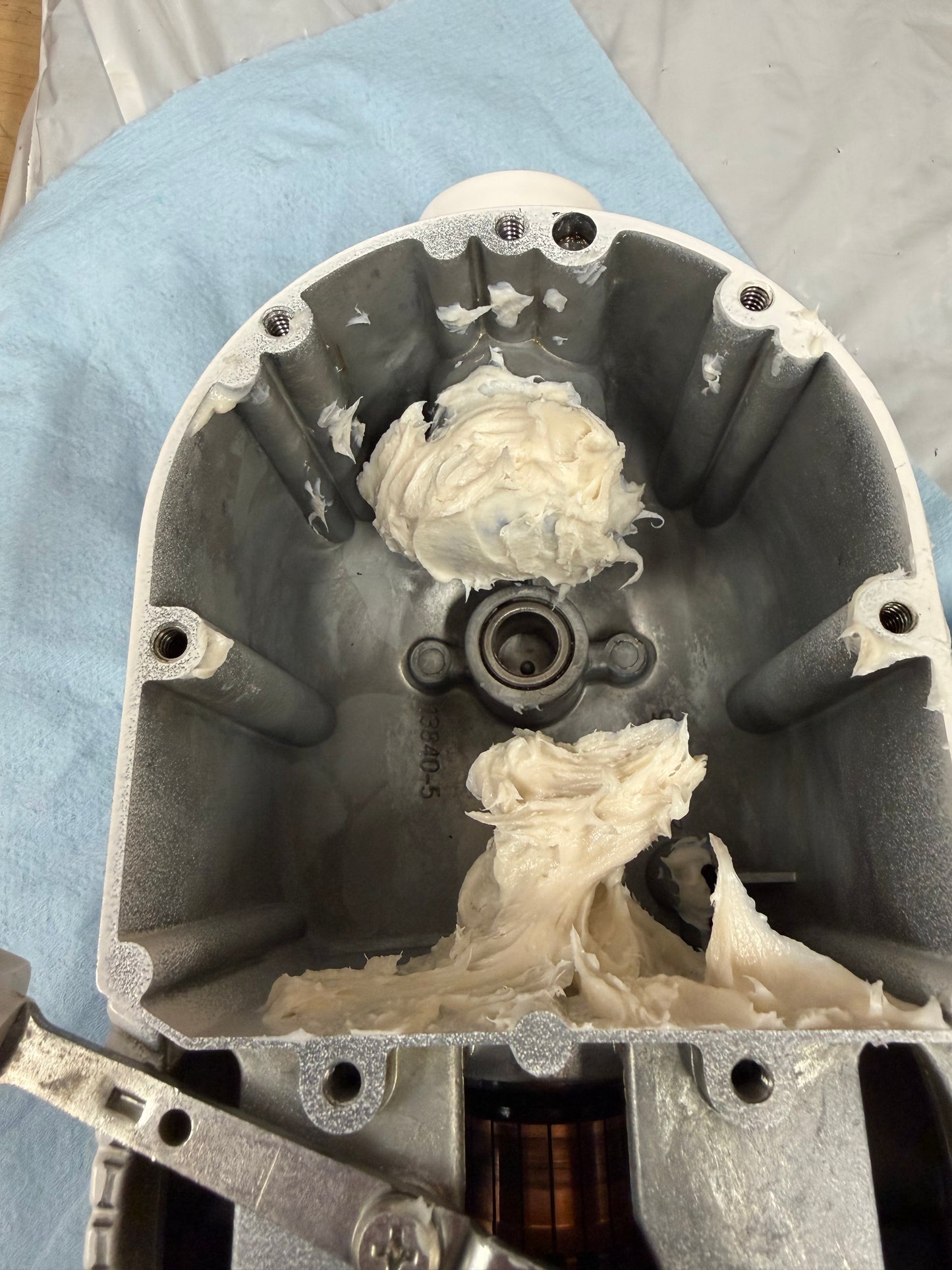 Ultra Power White-on-White (KSM90 - 001)