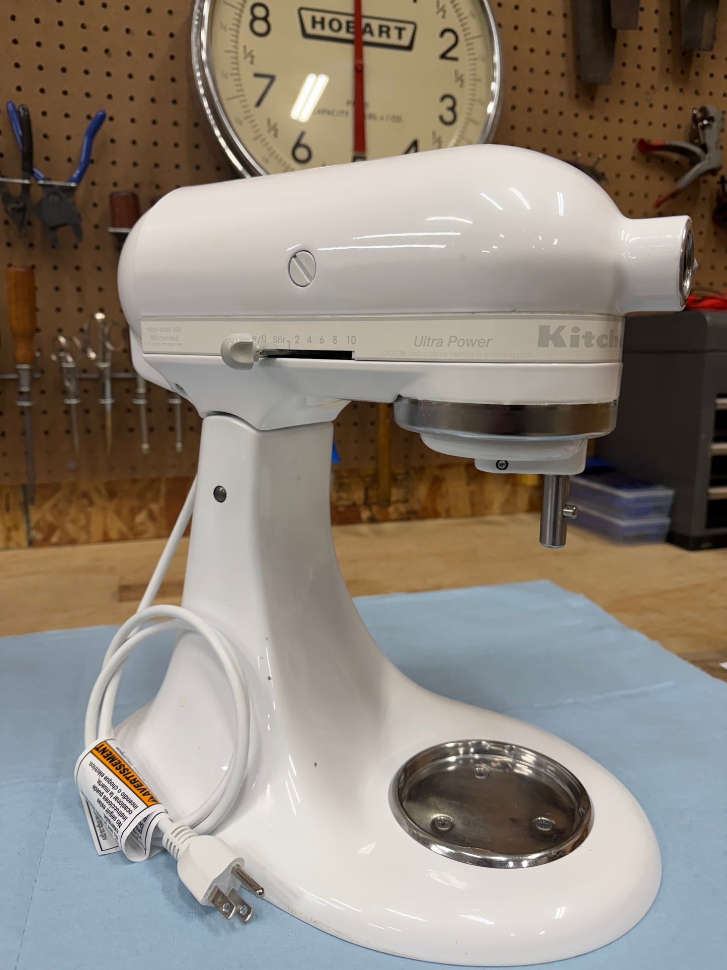 Ultra Power White-on-White (KSM90 - 001)