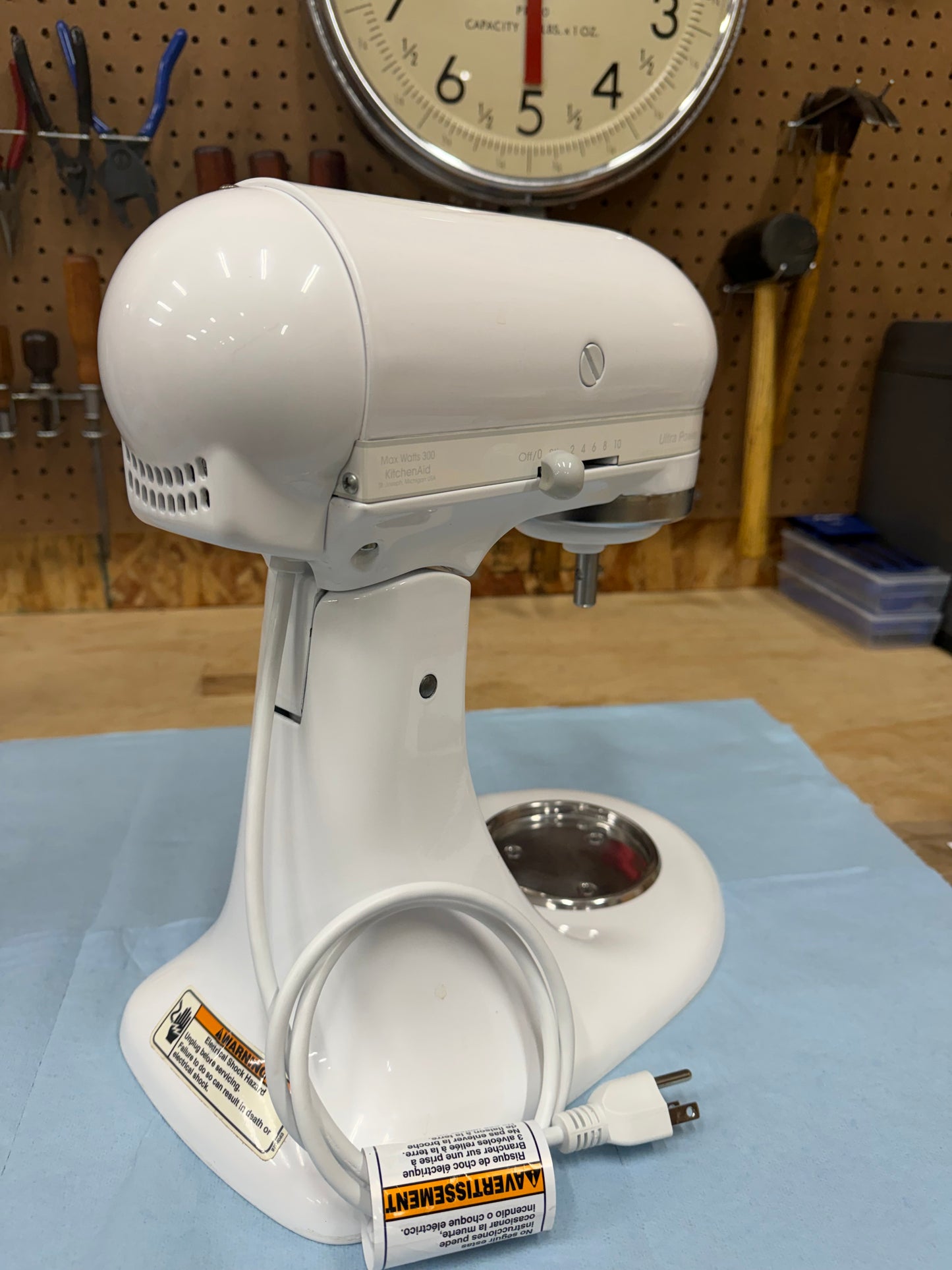 Ultra Power White-on-White (KSM90 - 001)