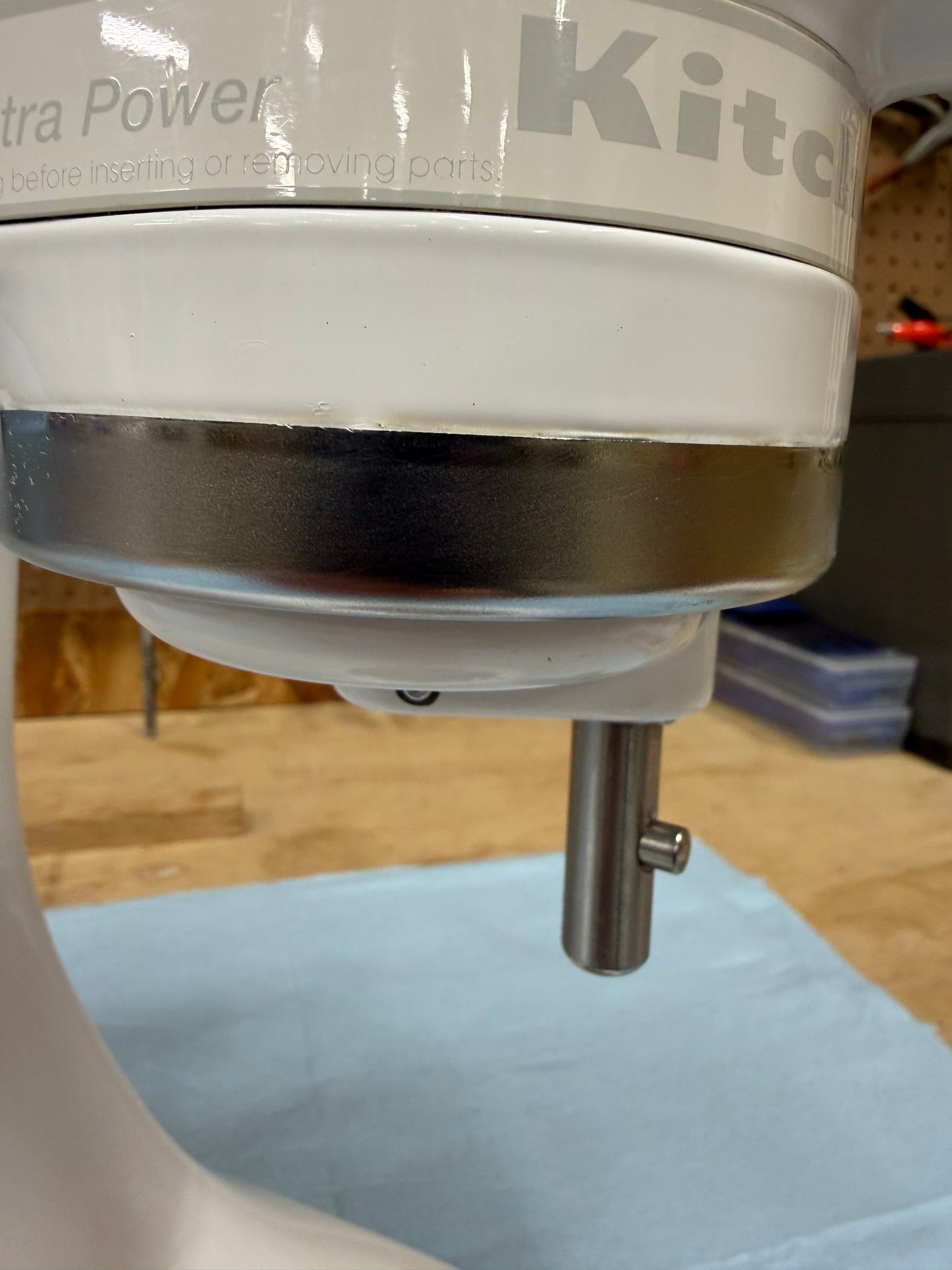 Ultra Power White-on-White (KSM90 - 001)