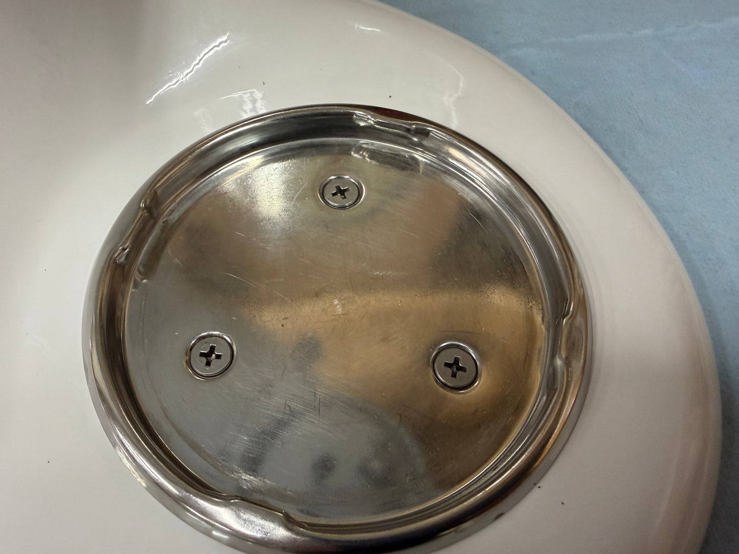 Ultra Power White-on-White (KSM90 - 001)