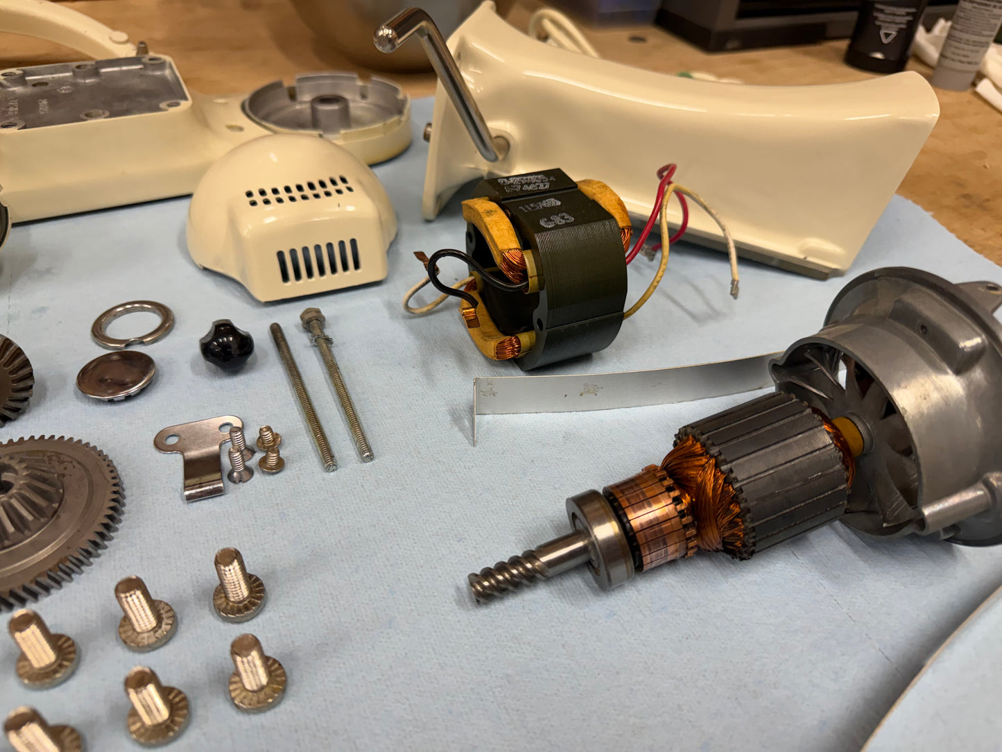 1983 Hobart-era K5SS - 5 Quart Bowl Lift Mixer