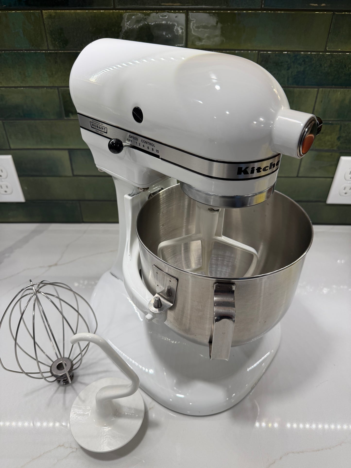 1978 Hobart-made K5-A: 5 Quart Bowl Lift Mixer