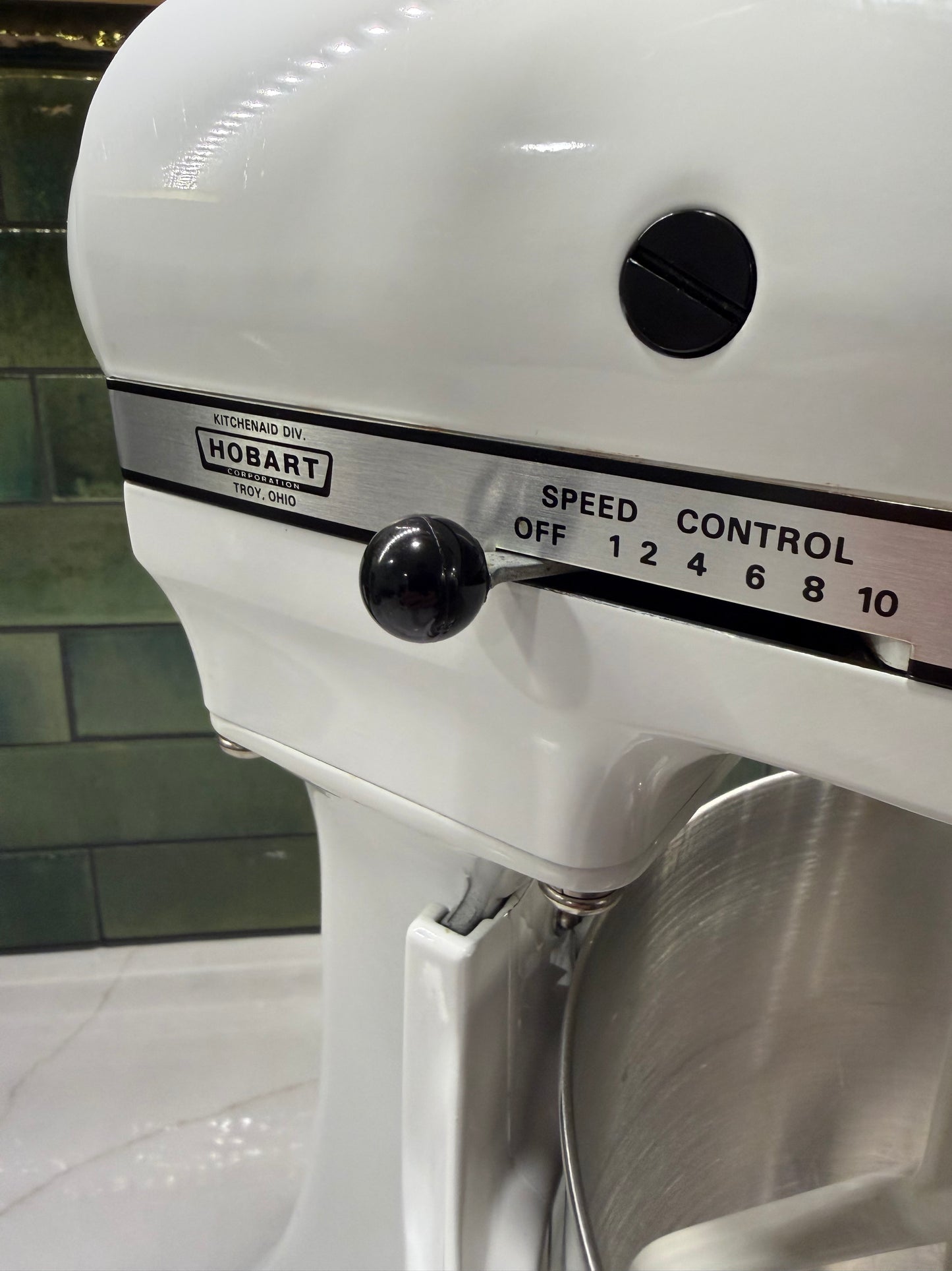 1978 Hobart-made K5-A: 5 Quart Bowl Lift Mixer