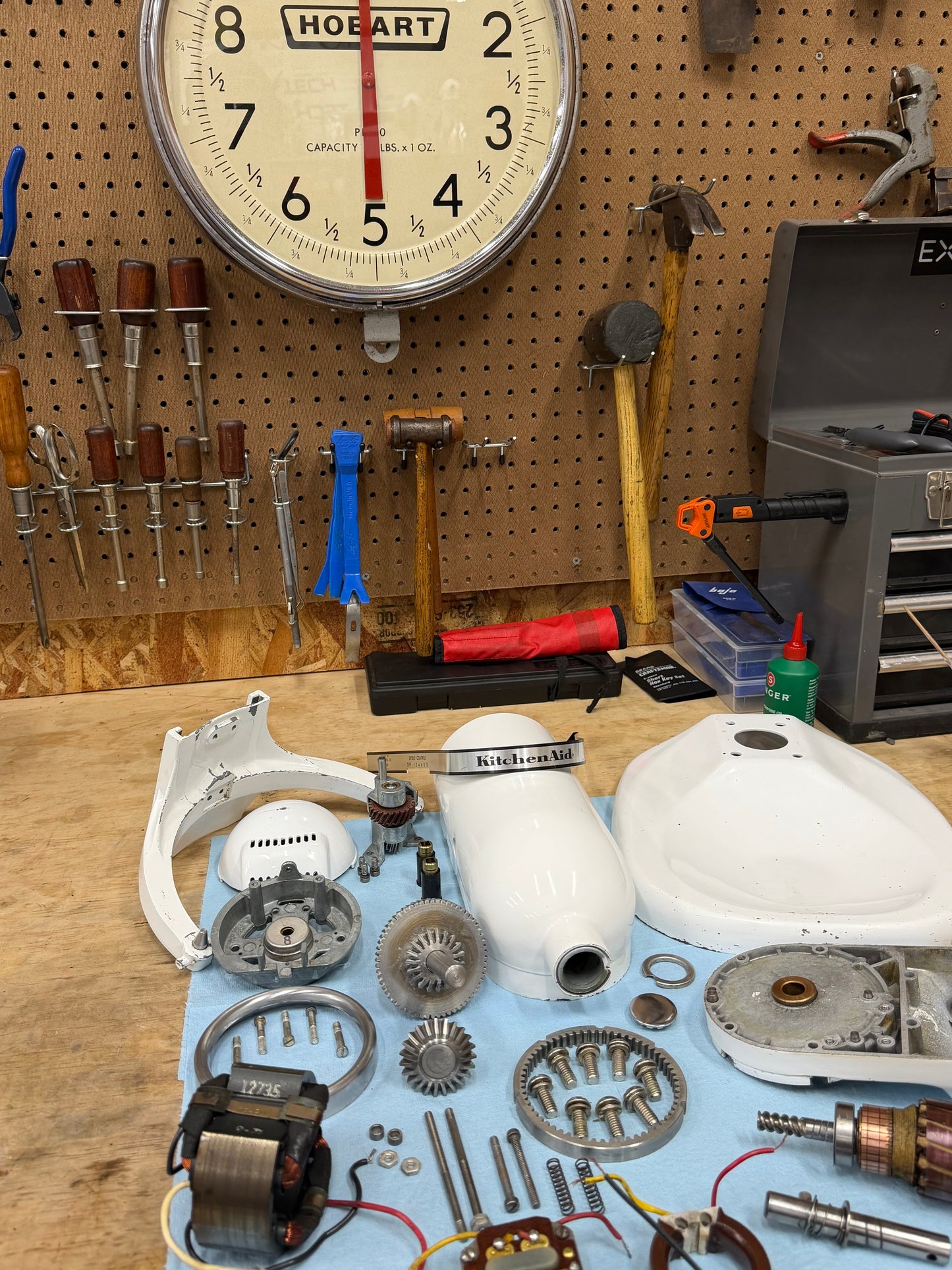 1971 Hobart-made K5-A: 5 Quart Bowl Lift Mixer