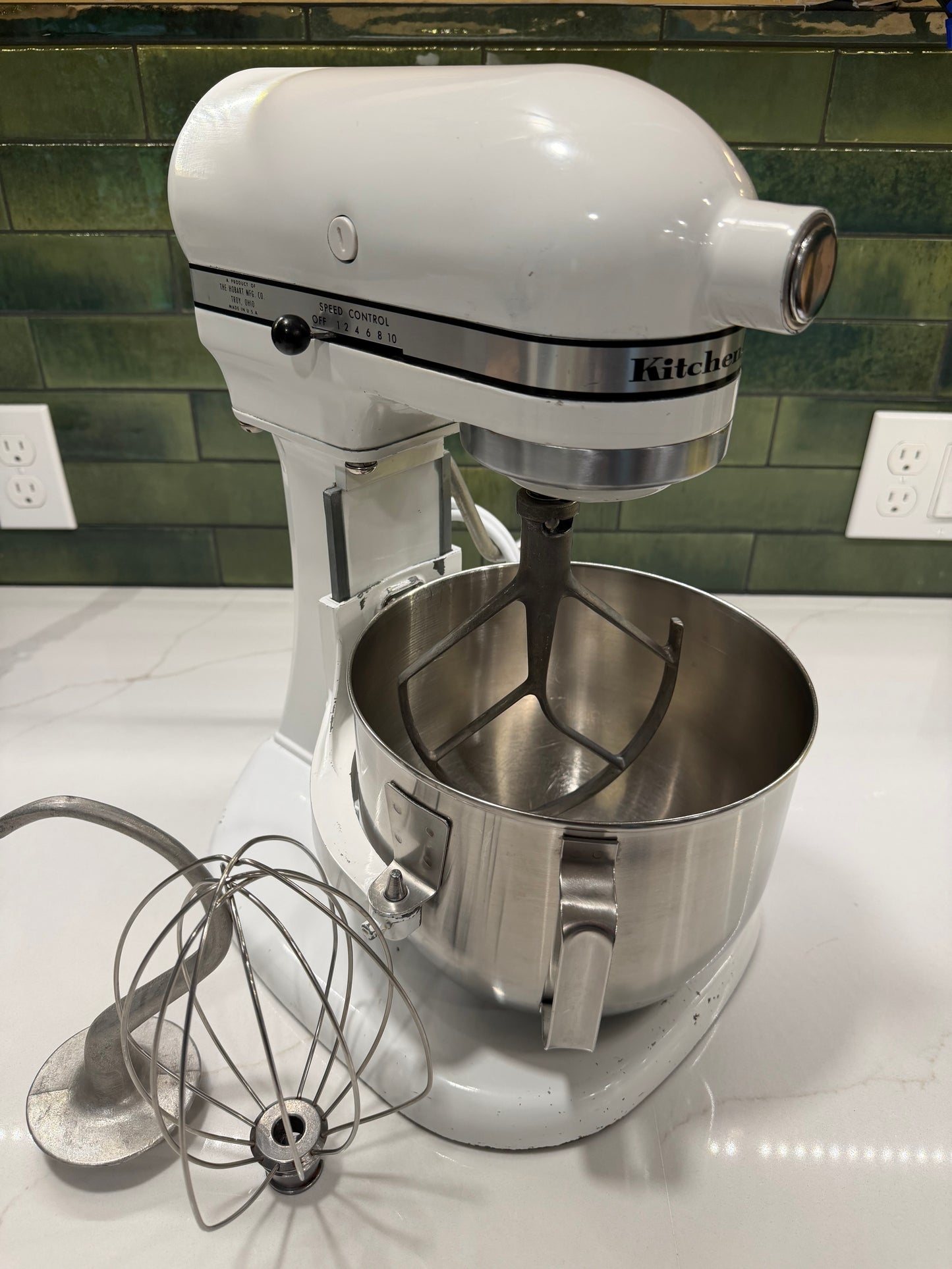 1971 Hobart-made K5-A: 5 Quart Bowl Lift Mixer