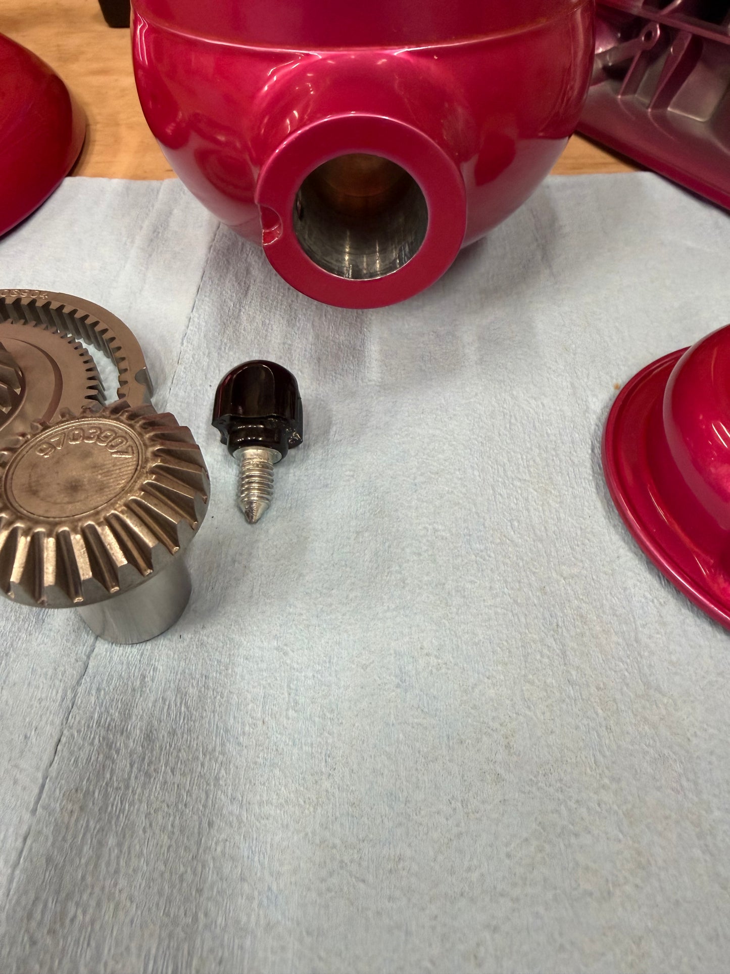 KitchenAid Artisan Design in Raspberry Ice