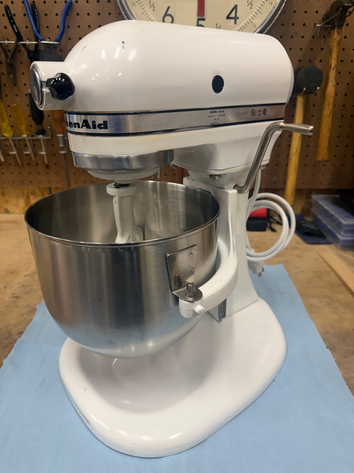 1978 Hobart K5-A: 5 Quart Bowl Lift Mixer