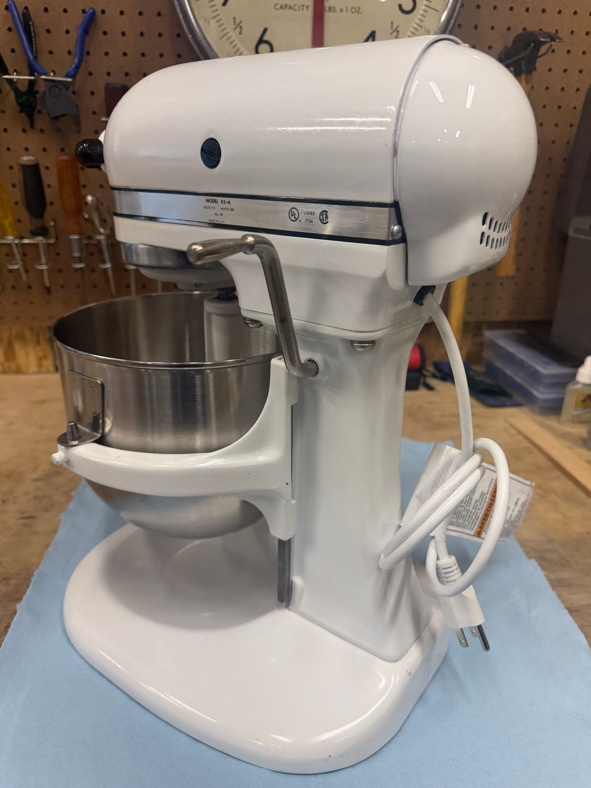 1978 Hobart K5-A: 5 Quart Bowl Lift Mixer